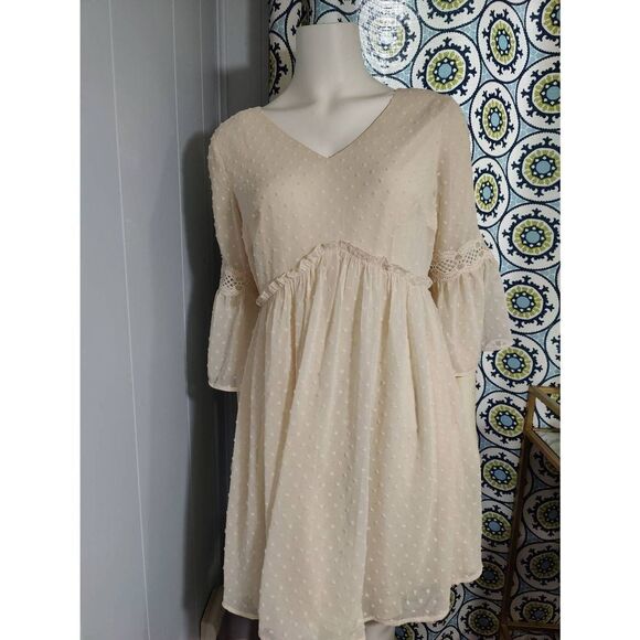 Miss Me Women's Textured Eyelet Ruffled Above Knee Dress, Size Medium - Picture 1 of 6